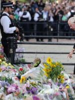 Queen Elizabeth II dies at 96, ending a reign longer than any British&nbsp;monarch