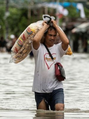 Paeng leaves PH in ruins after making landfall as a severe tropical&nbsp;storm